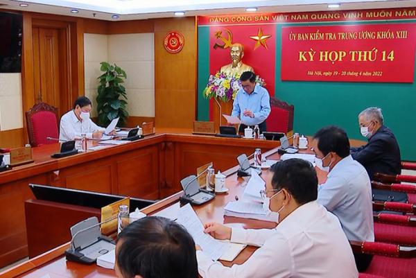 Bảo vệ người dũng cảm đấu tránh chống tiêu cực