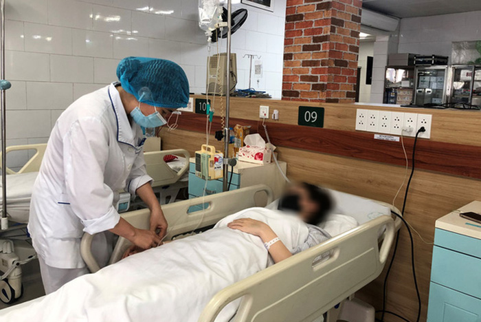Cảnh báo ngộ độc paracetamol khi tự chữa COVID-19 tại nhà