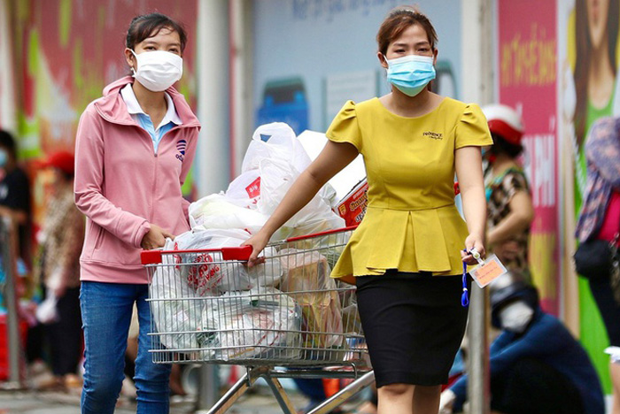 TP. Hồ Chí Minh: Người dân vùng xanh đi chợ, siêu thị 1 lần/tuần