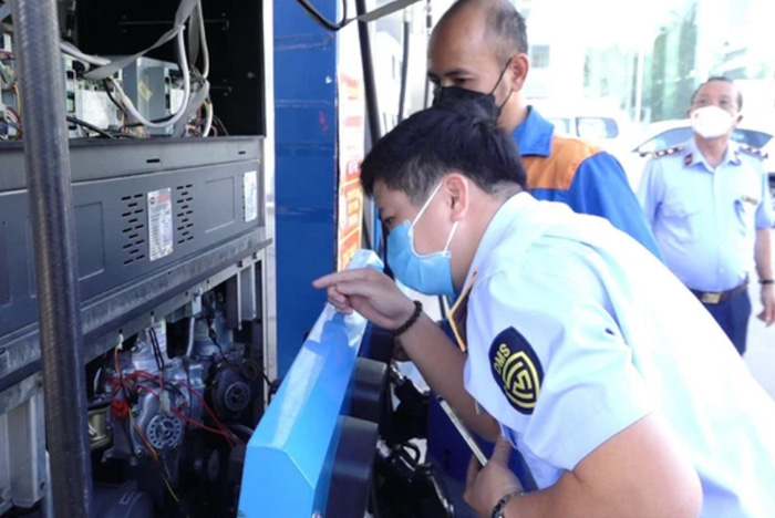 Kiểm tra cây xăng không bơm vẫn nhảy số