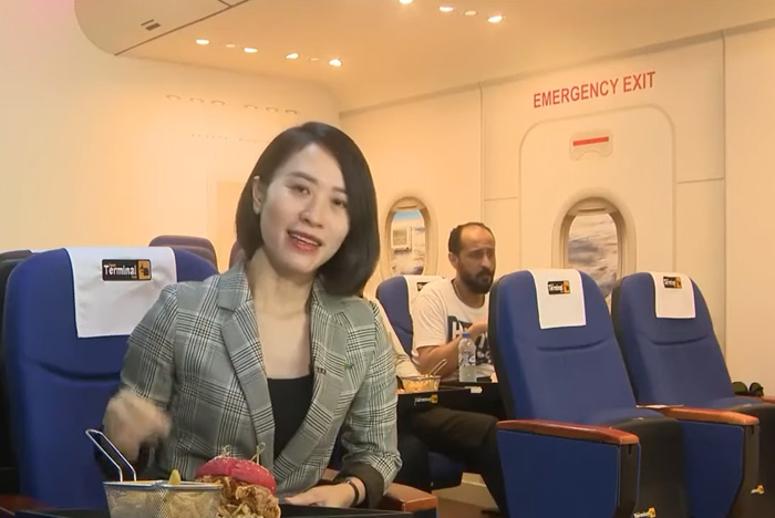 Nhà hàng máy bay trên mặt đất