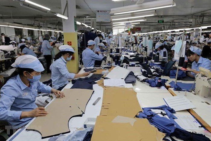 Khẩn trương hồi phục thị trường lao động