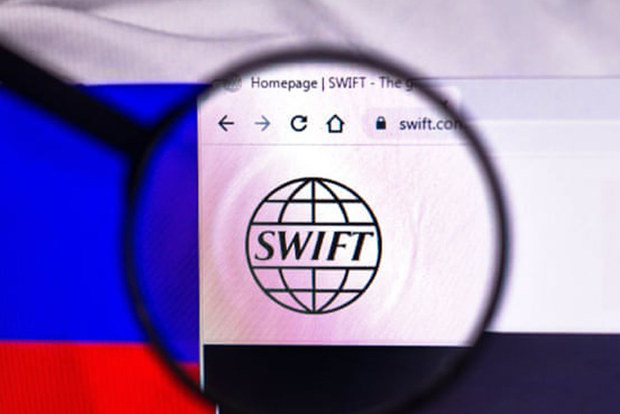 SWIFT - Vũ khí hạt nhân tài chính