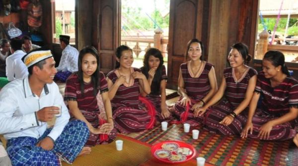 3 phong tục cưới hỏi độc lạ của đồng bào miền sơn cước