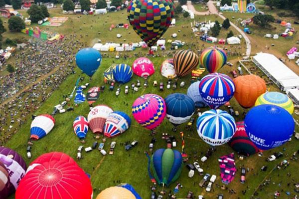 Albuquerque – Bữa tiệc màu sắc trên không từ khinh khí cầu