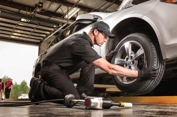 Bộ phận quan trọng của ô tô nên kiểm tra kỹ trước khi di chuyển