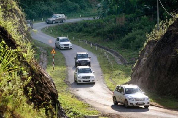 Cách lái ô tô số tự động an toàn khi đổ đèo, xuống dốc