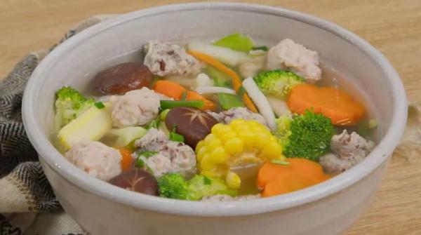 Canh Mọc Thập Cẩm: Cách nấu ngon, bổ dưỡng cho Gia Đình