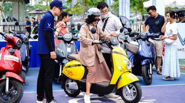 Cuộc chiến xe máy điện: Thị trường Việt chuẩn bị bùng nổ