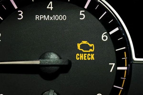 Đèn Check Engine trong hệ thống ô tô là gì? Các nguyên nhân đèn Check Engine phát sáng