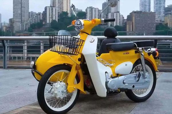 Điểm mặt 4 mẫu xe máy thiết kế cổ điển mới ra mắt thị trường