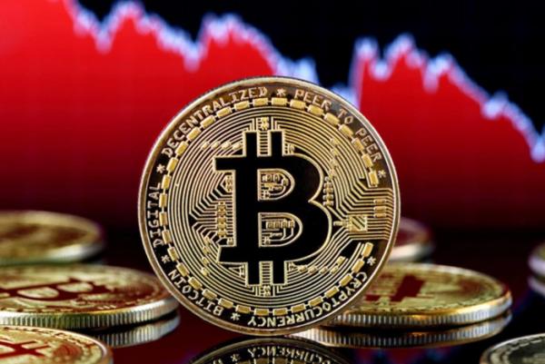 Giá Bitcoin 1 tuần giảm thê thảm