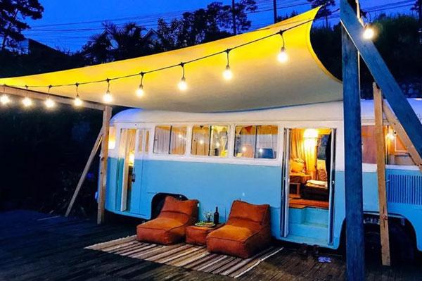 Homestay xe buýt: Chiếc xe cũ mang đầy đủ tiện ghi tại Đà Lạt