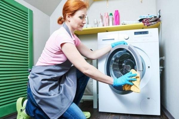 Hướng dẫn cách vệ sinh máy giặt bạn cần biết!