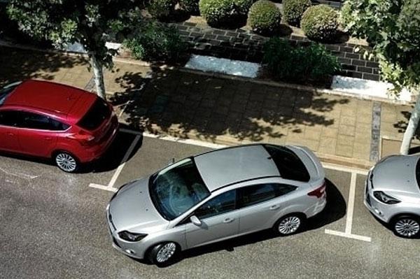 Hướng dẫn đánh lái ra khỏi chỗ đỗ xe dễ dàng, nhanh chóng