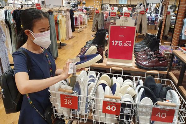 Khuyến mại kích cầu tiêu dùng