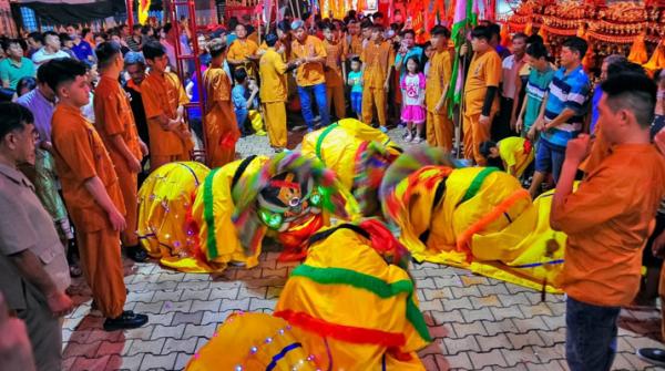 Lễ hội Miếu Ông Bổn: Đặc trưng văn hóa Người Hoa ở Bình Dương