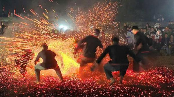 Lễ hội nhảy lửa: Nét độc đáo của dân tộc Pà Thẻn