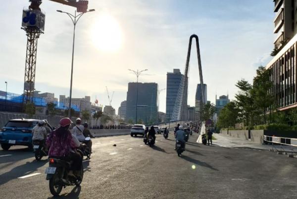 Người dân TP Hồ Chí Minh háo hức đón chờ thời khắc thông xe cầu Thủ Thiêm 2