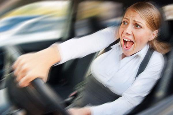 Những cách xử lý để dừng xe bị mất phanh bạn cần biết
