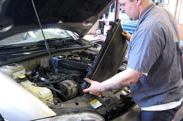 Những hư hỏng hệ thống làm mát ô tô bạn cần biết