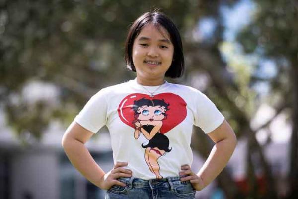 Nữ sinh viên gốc Việt 11 tuổi vào đại học ở New Zealand