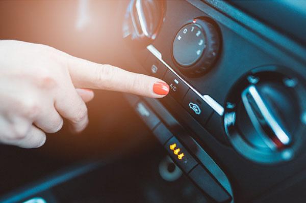 Sự khác nhau giữa chế độ lấy gió trong và gió ngoài trên xe ô tô