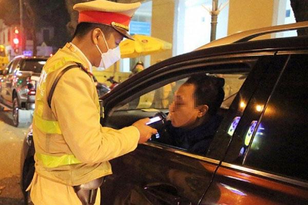 Tài xế cần làm gì khi không uống rượu, bia nhưng vẫn thổi lên nồng độ cồn?