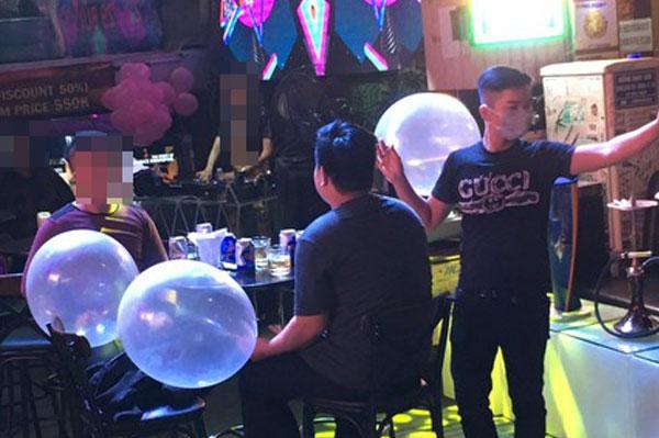 Tiêu Điểm: Bóng cười - Người khóc