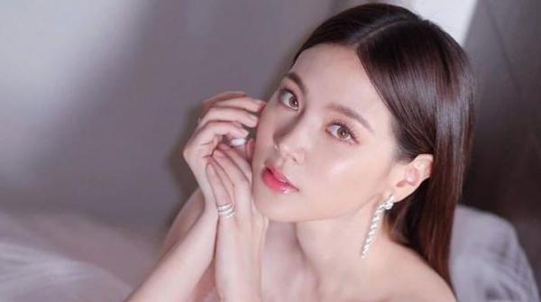 Tiểu sử Baifern Pimchanok: Từ nàng mọt tới nữ thần màn ảnh