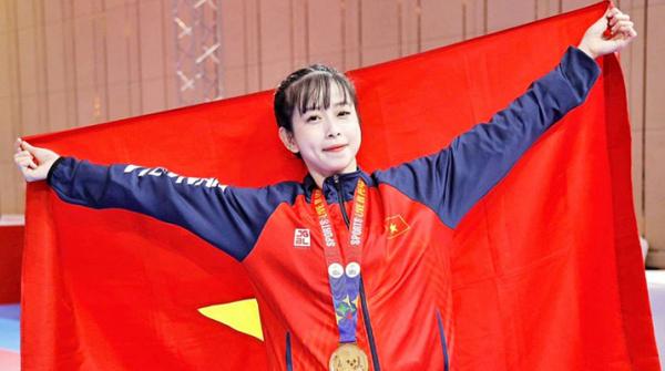 Tiểu sử Châu Tuyết Vân: Mỹ nữ làng Taekwondo Việt Nam