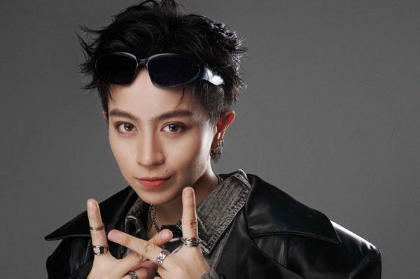Tiểu sử Gil Lê: Từ cô gái Tomboy đến chàng trai tài năng, thành công
