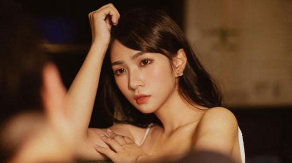 Tiểu sử Hoàng Minh Châu: Hot girl đa tài thu hút CĐM