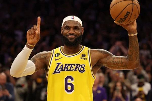 Tiểu sử LeBron James: Cầu thủ bóng rổ chuyên nghiệp tại Mỹ