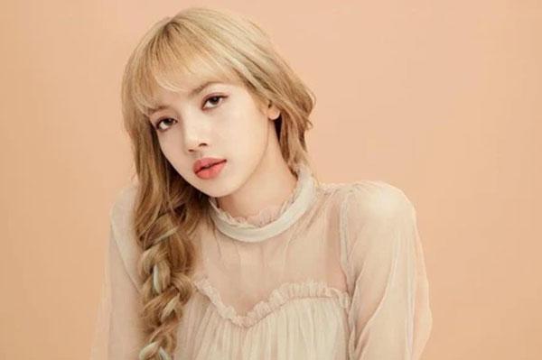 Tiểu sử Lisa: Búp bê sống xinh đẹp của Blackpink