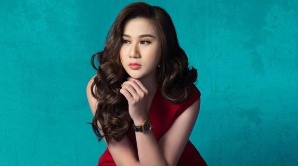 Tiểu sử Minh Thảo: Ngôi sao nữ của Nhà có 5 nàng tiên