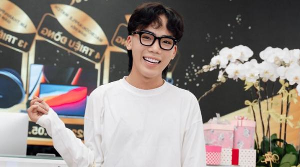 Tiểu sử Tạ Công Bằng: Bà nội siêu ngầu, cháu trai triệu View