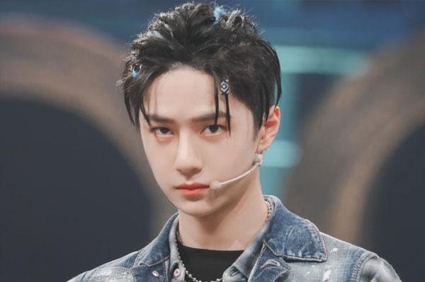 Tiểu sử Vương Nhất Bác: Mỹ nam lắm tài nhiều tật của Hoa Ngữ