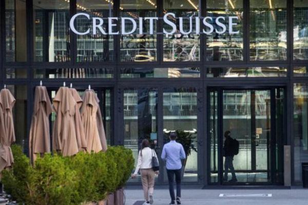 Tin đồn phá sản, điều gì đang xảy ra với đại gia ngân hàng Credit Suisse?
