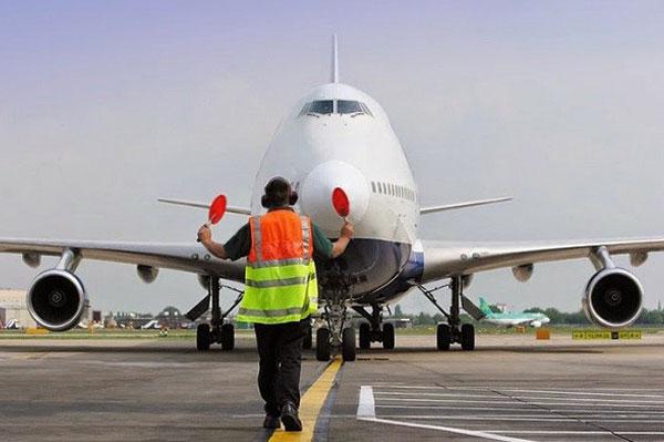 Tuyển sinh và đào tạo nhân viên Tài liệu và Thông thoại tàu bay