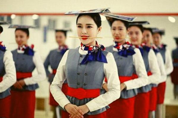 Tuyển sinh và đào tạo tiếp viên hàng không cho các hãng bay