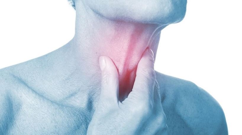 Dấu hiệu của ung thư vòm họng giai đoạn đầu bao gồm ù tai, đau đầu, ngạt mũi và hạch cổ