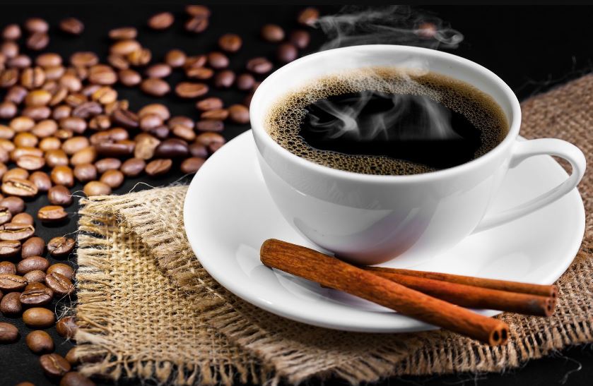 Đối với người khỏe mạnh tiêu thụ 400mg cafein ở mức độ an toàn