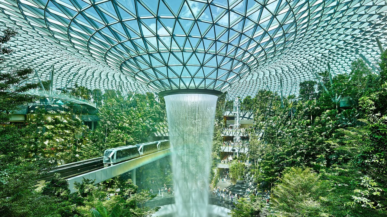 Jewel Changi Singapore là trung tâm thương mại nằm tại sân bay Changi