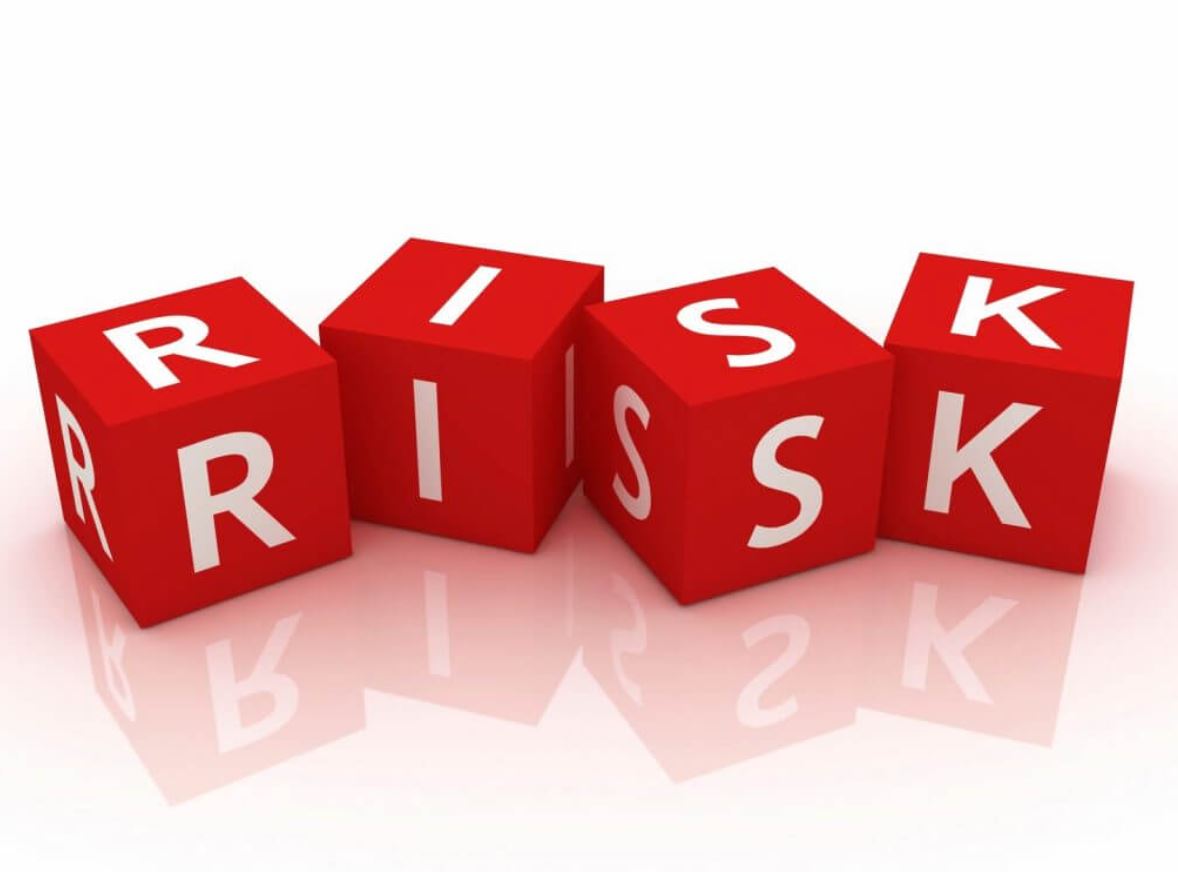 Trong nhiều năm qua, các công ty quản lý rủi ro bằng cách tự mua bảo hiểm cho mình