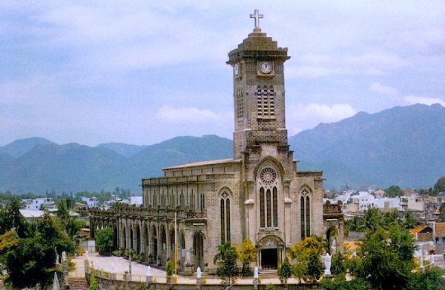 Nhà thờ núi mang đậm kiến trúc Gothic