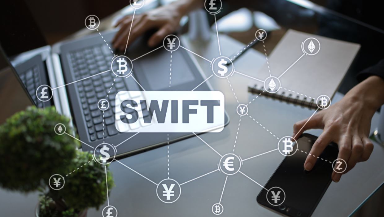SWIFT cung cấp rất nhiều các dịch vụ và tiện ích cho người sử dụng
