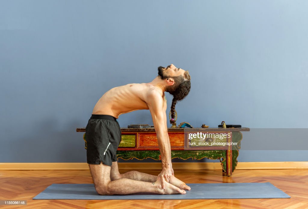 Bài tập yoga Ustrasana - Tư thế lạc đà