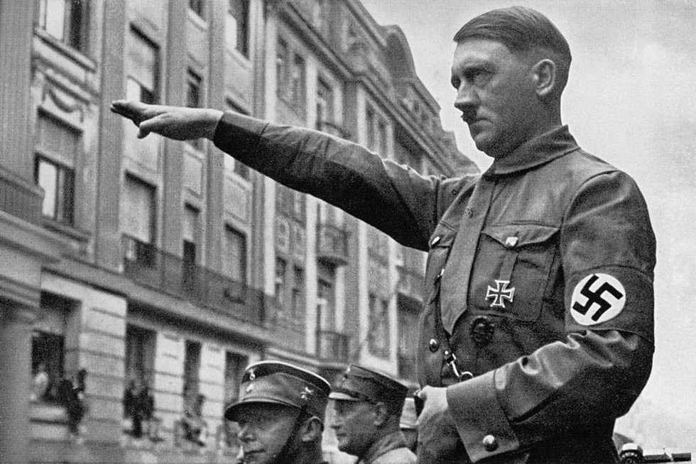 Adolf Hitler - nhà độc tài của Đức từ 1933 đến khi qua đời vào 1945
