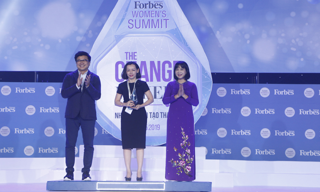 Người đàn bà "thép” FPT được Forbes vinh danh là “Phụ nữ ảnh hưởng nhất Việt Nam năm 2019”